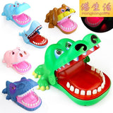 咬手指玩具鱷魚兒童成人整蛊解壓遊戲發聲光鯊魚恐龍地攤玩具貨源